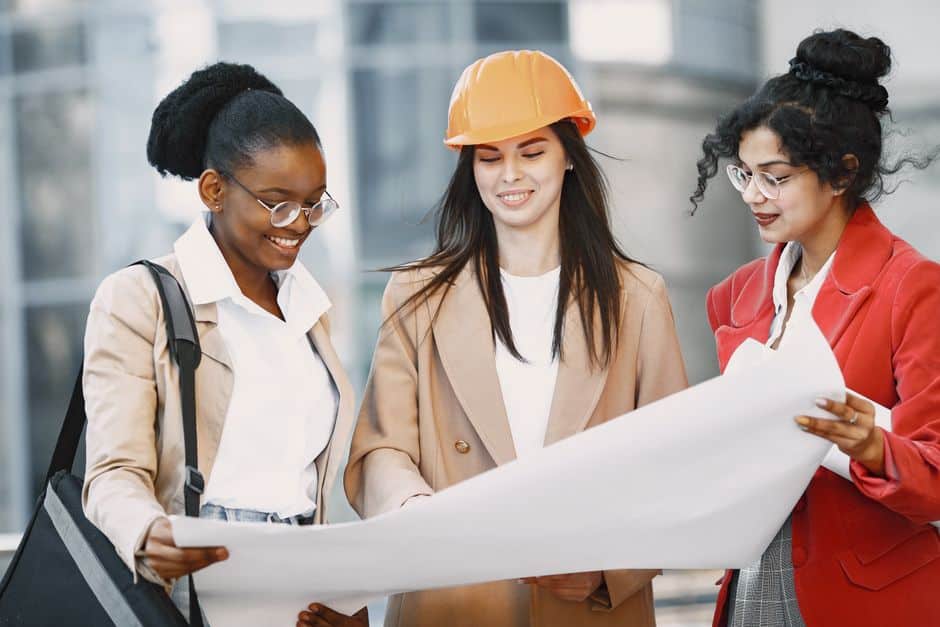 1. Construction Internships Include Both Field and Office Career Paths