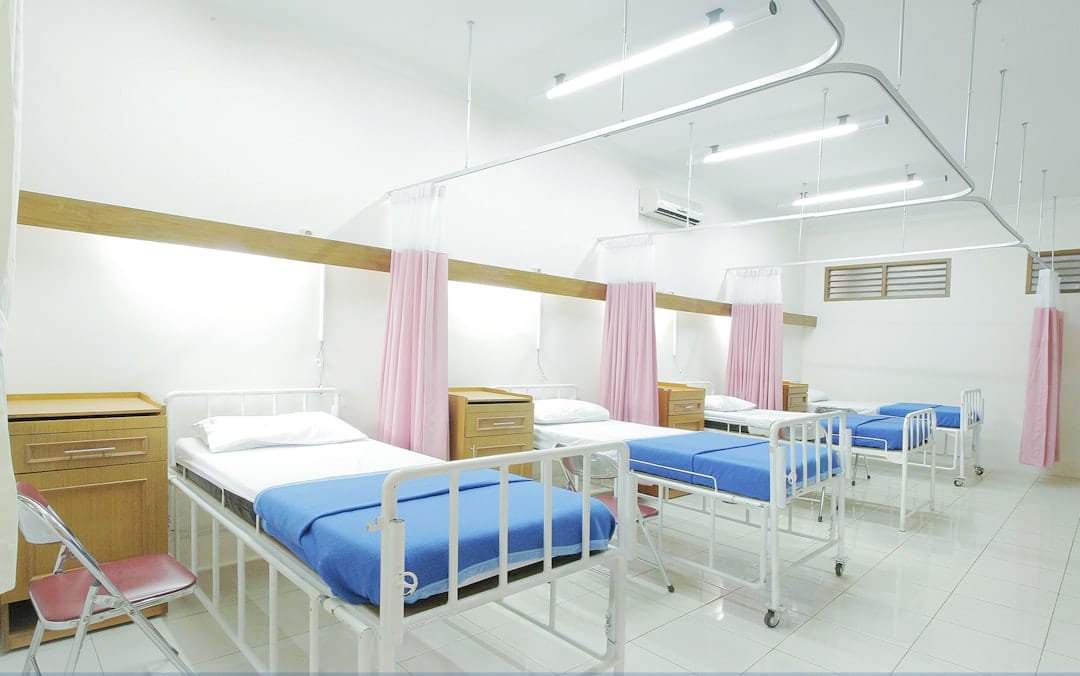 What Is the Structure of a Hospital?